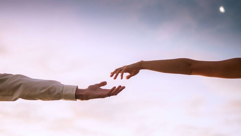 Chamas Gêmeas e o Afastamento: Compreendendo a Dinâmica da Separação » Elimine Dúvidas! Ilustração das fases de separação das chamas gêmeas, destacando os desafios e emoções envolvidas.